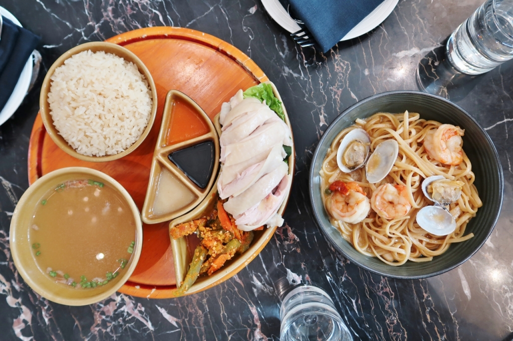 Hainanese chicken rice and seafood linguine from The Lobby Lounge at InterContinental Hotel